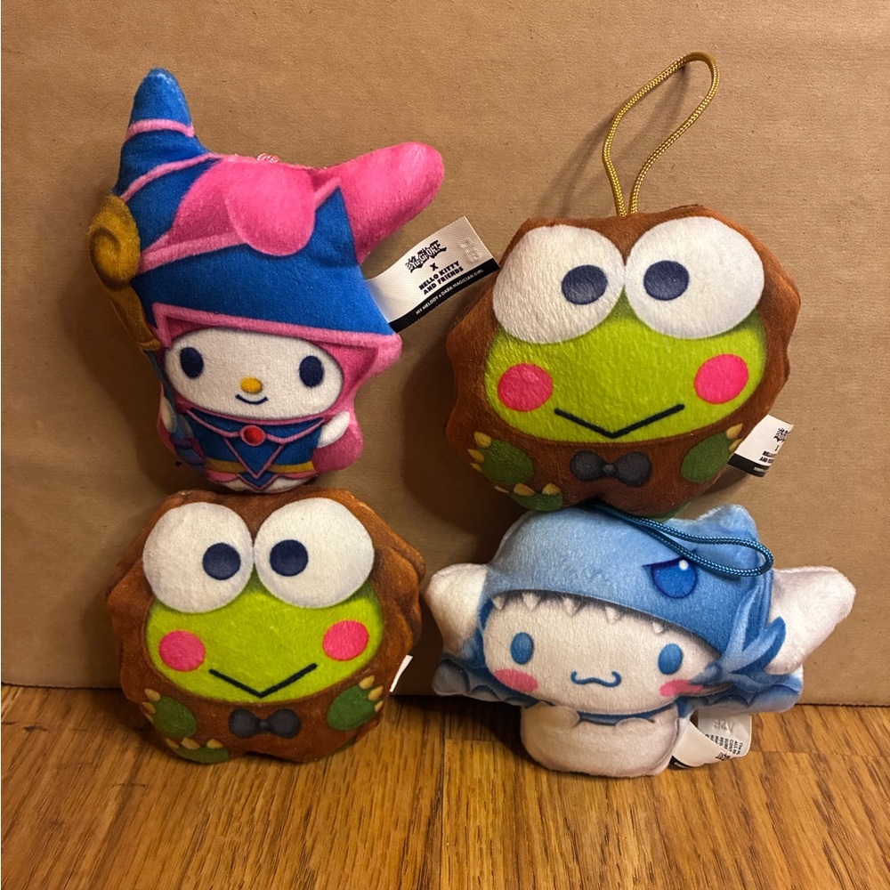 4 Yu-Gi-Oh X Hello Kitty McDonald's Toy Bundle Blue Eyes White Dragon, Kuriboh.